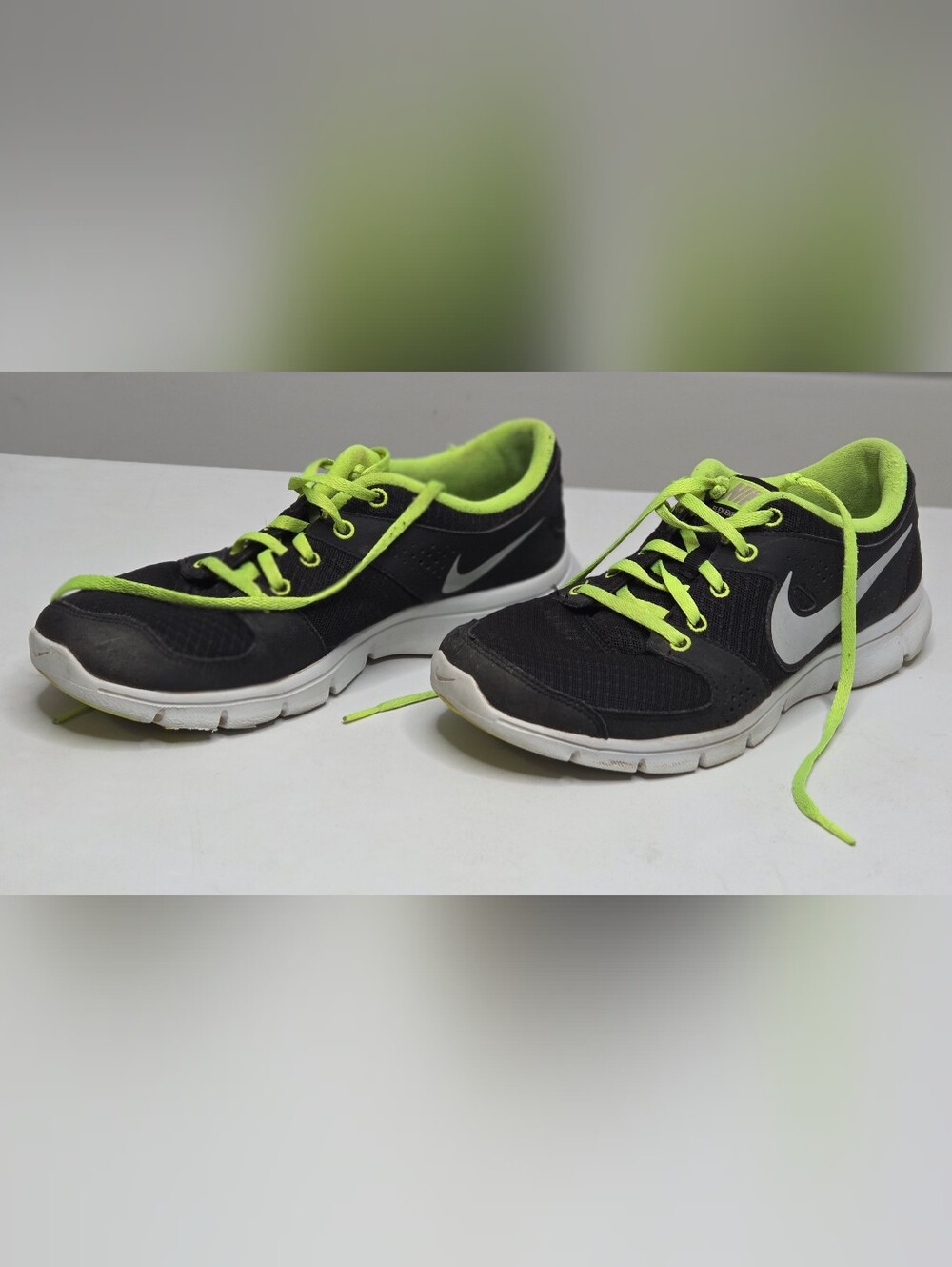 Nike Flex Experience RN Mens 8.5 Running Shoes Dark Grey Volt Neon 525762-004